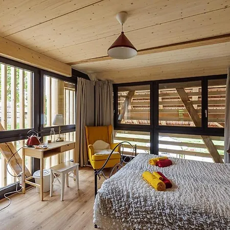 Farm stay Uelis-stoeckli-gaestezimmer Auf Bauernhof Mit Wellness, Billiard Und Alpakatrekking *