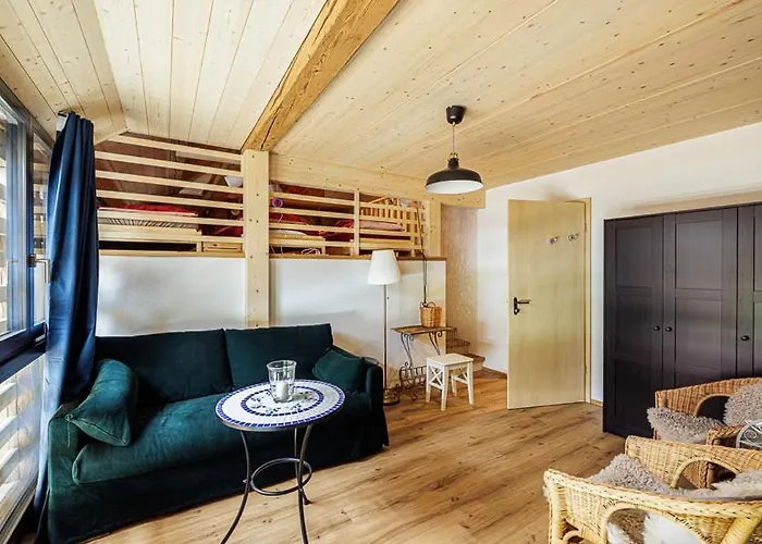 Uelis-stoeckli-gaestezimmer Auf Bauernhof Mit Billiard Und Alpakatrekking * Meikirch