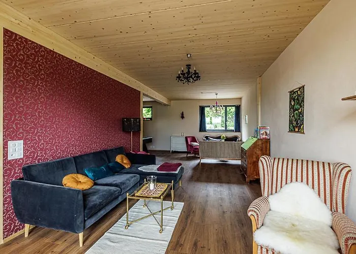 Uelis-stoeckli-gaestezimmer Auf Bauernhof Mit Billiard Und Alpakatrekking Vakantieboerderij *