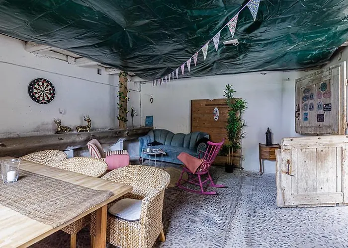 Uelis-stoeckli-gaestezimmer Auf Bauernhof Mit Billiard Und Alpakatrekking * Meikirch