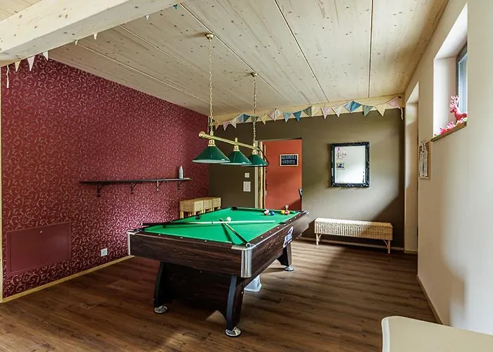Vakantieboerderij Uelis-stoeckli-gaestezimmer Auf Bauernhof Mit Billiard Und Alpakatrekking *