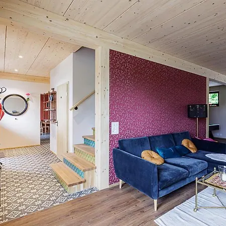 Uelis-stoeckli-gaestezimmer Auf Bauernhof Mit Billiard Und Alpakatrekking *